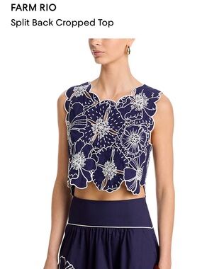 NWT 🔖 FARM RIO Blue Richelieu top w/ white embroidery - large - retail $198